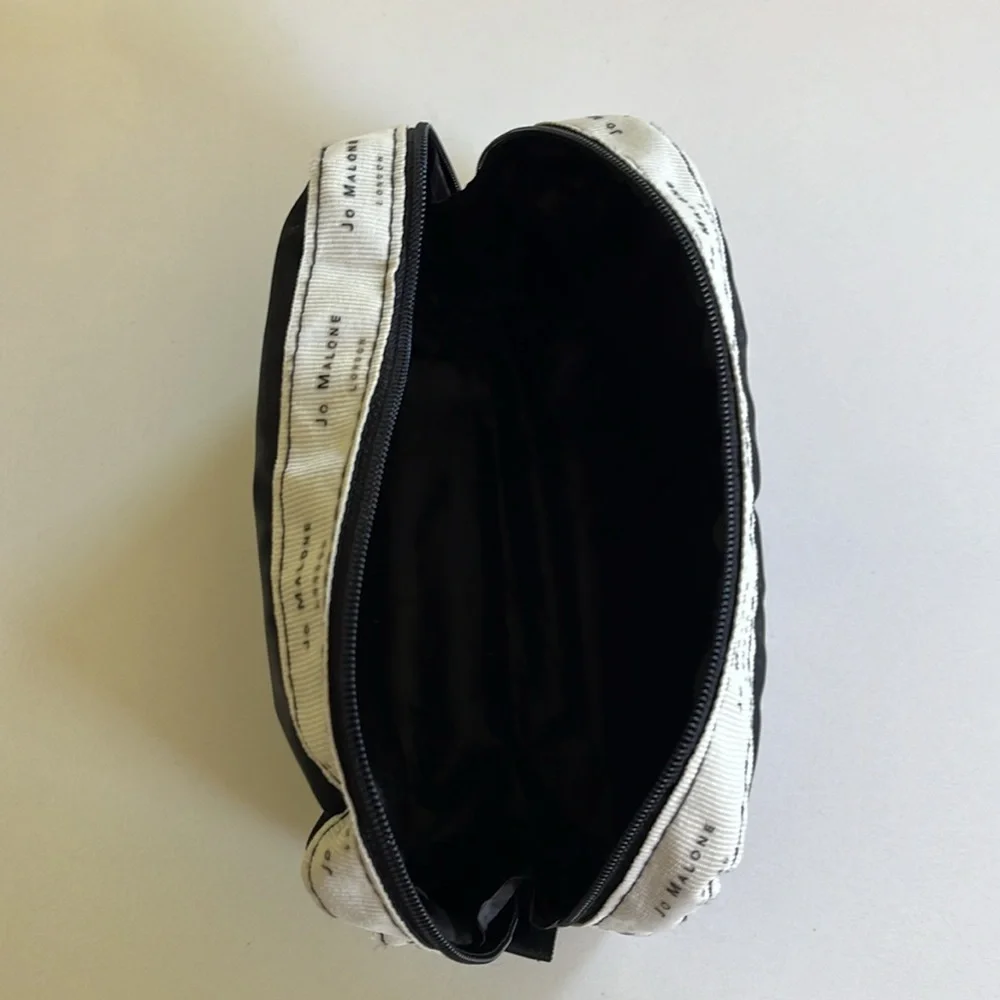 New but no tags, Jo Malone nylon Dopp kit. - Picture 3 of 5